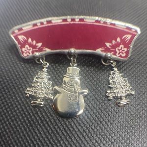 Christmas broach 🎄🎅🏻⛄️🎄🎅🏻⛄️🎄